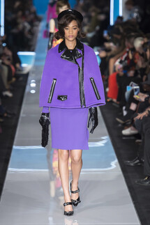 Moschino Fall 2018 Ready-to-Wear , Moschino осень зима 2018 , Fashion show , неделя моды в Милане , MFW , Mainstyles